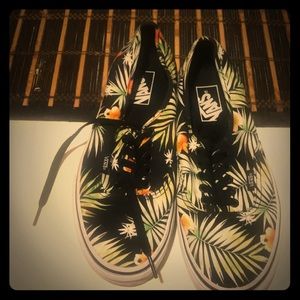 Vans Shoes - Vans size 9.5 Vans Shoes - Vans size 9.5